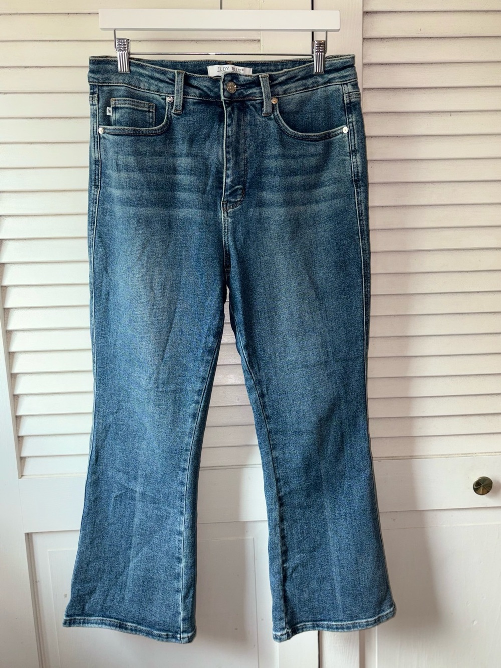 Judy Blue Tummy Control Kick Flare Jeans 9/29 High Rise Cropped Medium Wash - Picture 3 of 6